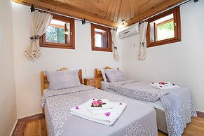 Dort Mevsim Evi