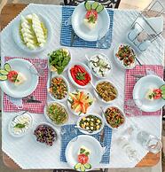 Dort Mevsim Evi