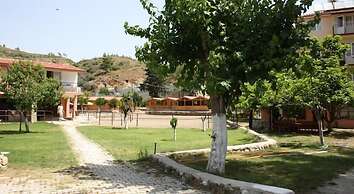 Oranj Ranch Hotel