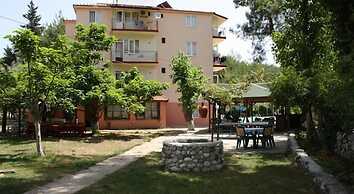 Oranj Ranch Hotel