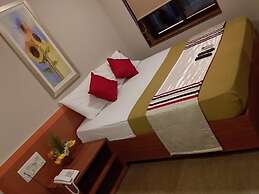Hotel Sai Palace Express