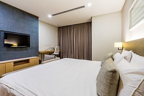 188 Luxury Suites by Plush