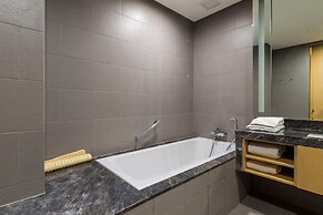 188 Luxury Suites by Plush