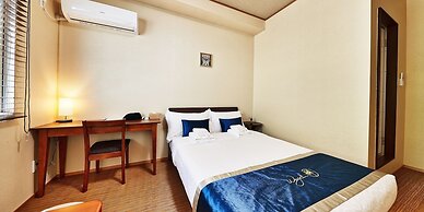 Wayn-Zen Onna Hotel
