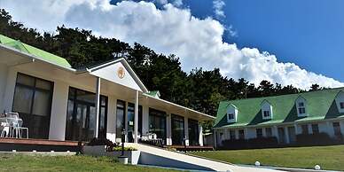 Wayn-Zen Onna Hotel