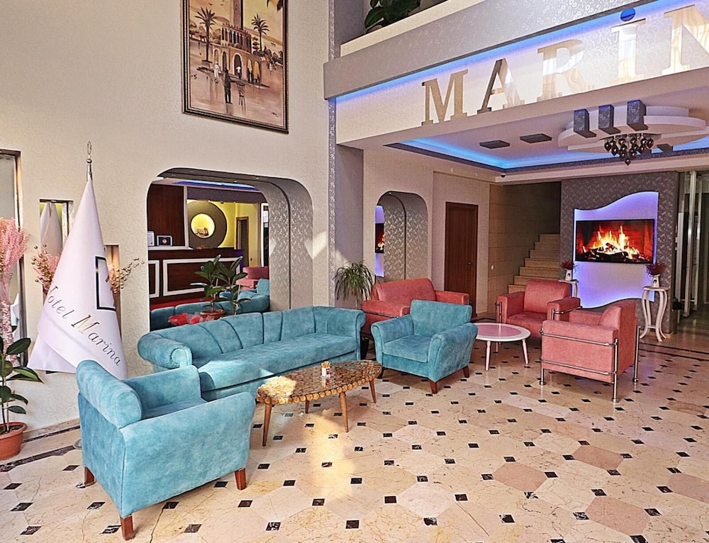 Marina Hotel