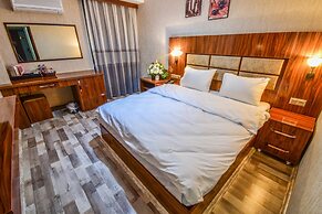 Marina Hotel