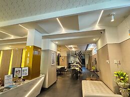 Feng Chi Inn