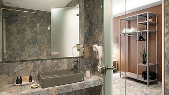 24K Athena Suites