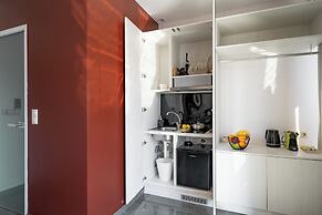 24K Athena Suites