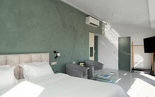 24K Athena Suites
