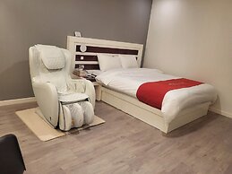 Elysian Hotel
