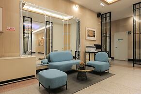 Elysian Hotel