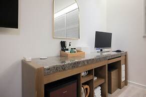 Elysian Hotel