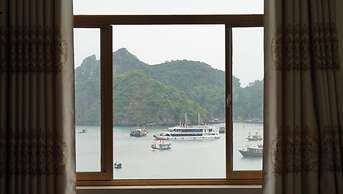 Cat Ba Plaza Hotel