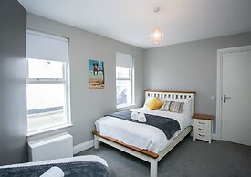 11 College Place North