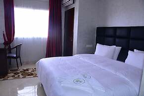 Hotel Hadaik Ain Asserdoune