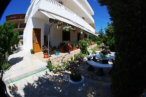 Vila Renato
