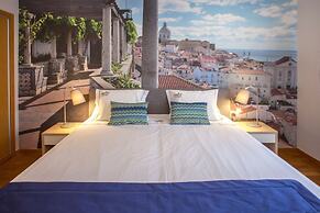Famous Crows Lisbon Suites
