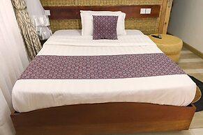 Tooro Fairway Hotel