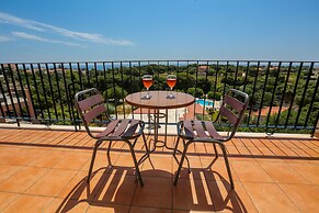 Pelagos Apartments