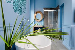 Bello Lake Como Suites
