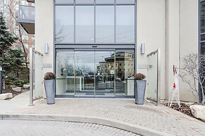 Sarkar Suites - 330 Burnhamthorpe Road