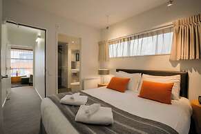 Panorama Terrace Apartments, Element Escapes