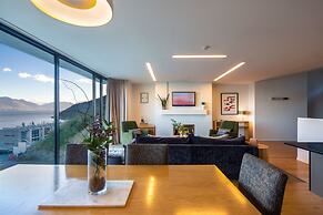 Panorama Terrace Apartments, Element Escapes