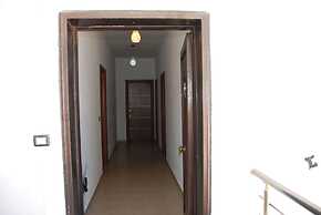 Leka Apartments