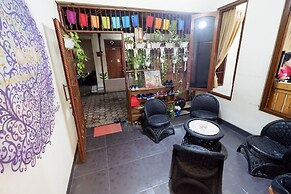 Oke Baik Hostel