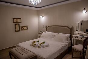 Kyria Boutique House