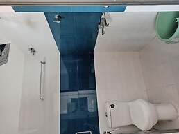 Iroomz Hotel Gananjaya - Hostel