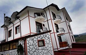 Sarimese Hotel