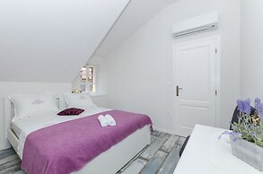 House Morko1