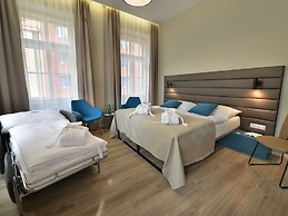 EA Hotel New Town