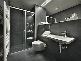 EA Hotel New Town