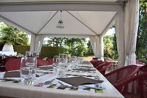 Camping Et Village Vacances La Cheneraie