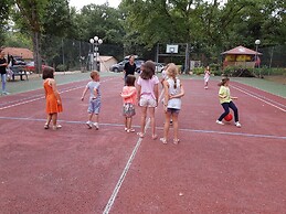 Camping Et Village Vacances La Cheneraie