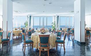 Hotel Holidays