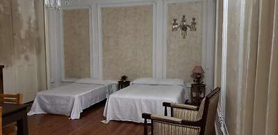 Anys Bed and Breakfast