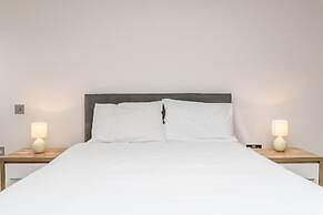 Piccadilly Lofts  by Allô Housing
