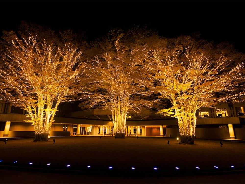 Sunhills Hotel