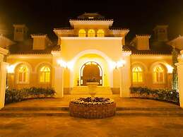 Sunhills Hotel