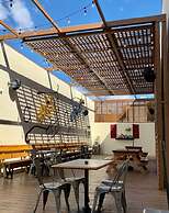 Party Hostel- Canmore Hotel Hostel