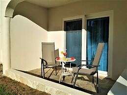 Tropical Casa Laguna