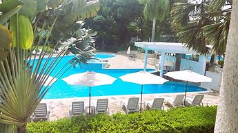 Tropical Casa Laguna