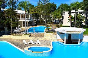 Tropical Casa Laguna