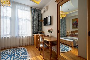 Navat Hotel