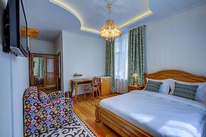 Navat Hotel